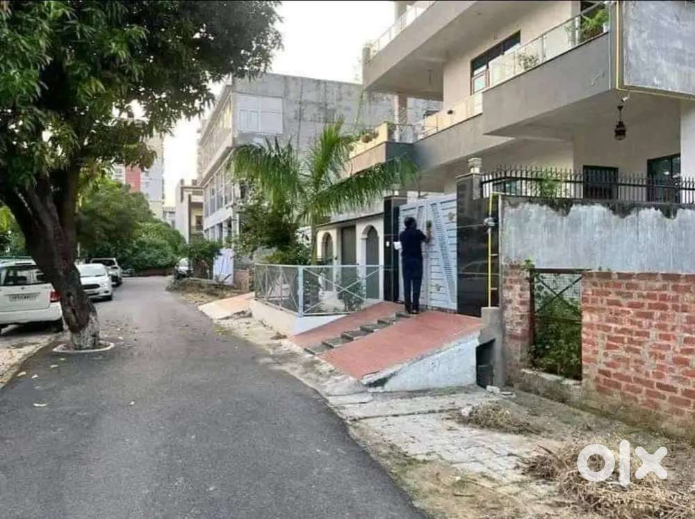 Veer Savarkar nagar 200 Gaj Plot Gate Enter karte hi