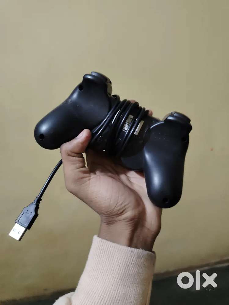 Brand new condition game pad hardly used 2 day bilkul brand new hai