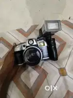 Pentax DL-9000 Classic Film Camera

Comes with External Flash (working