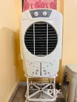 Cooler with portable wheel stand - Kelvinator brand