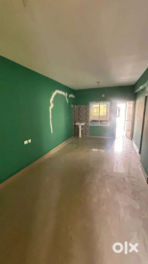 2 Girls Flat Sharing Available at Kamilini