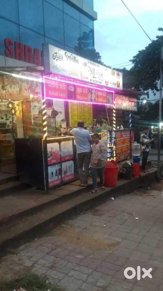 One helper needed for a fast food outlet in golkonda area