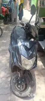 Electric ev scooty