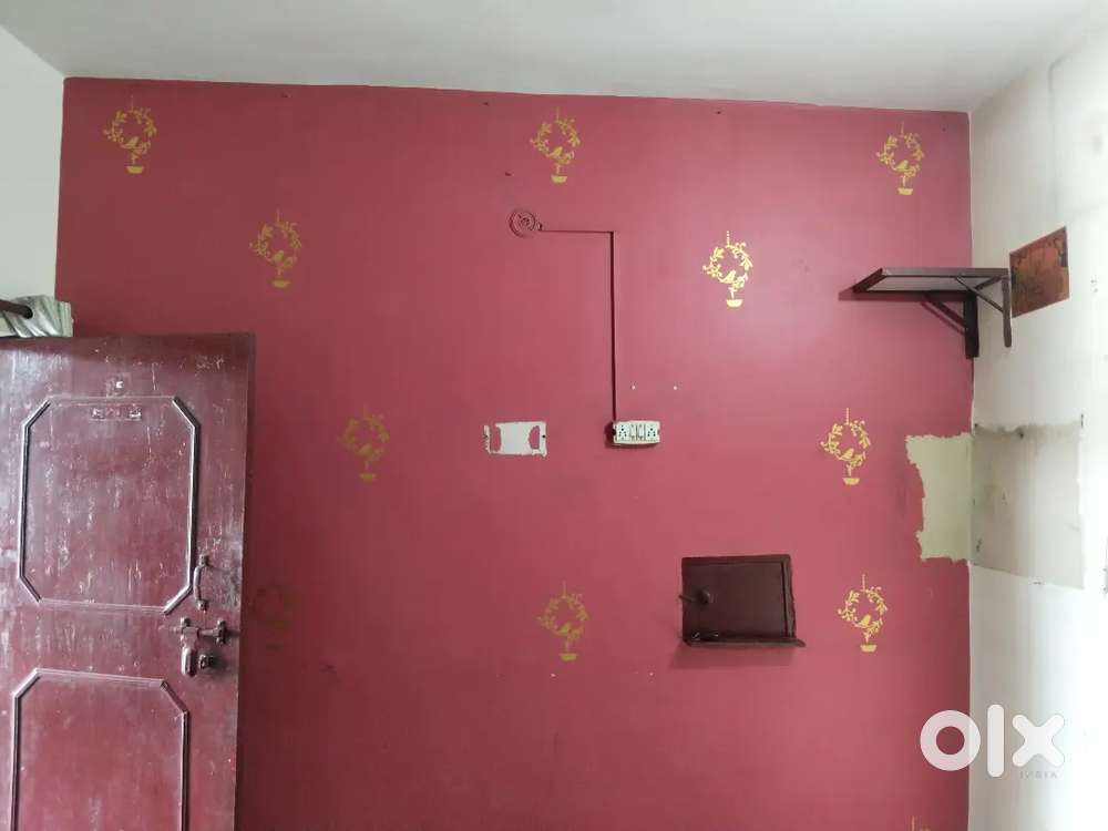 One room and one kitchen