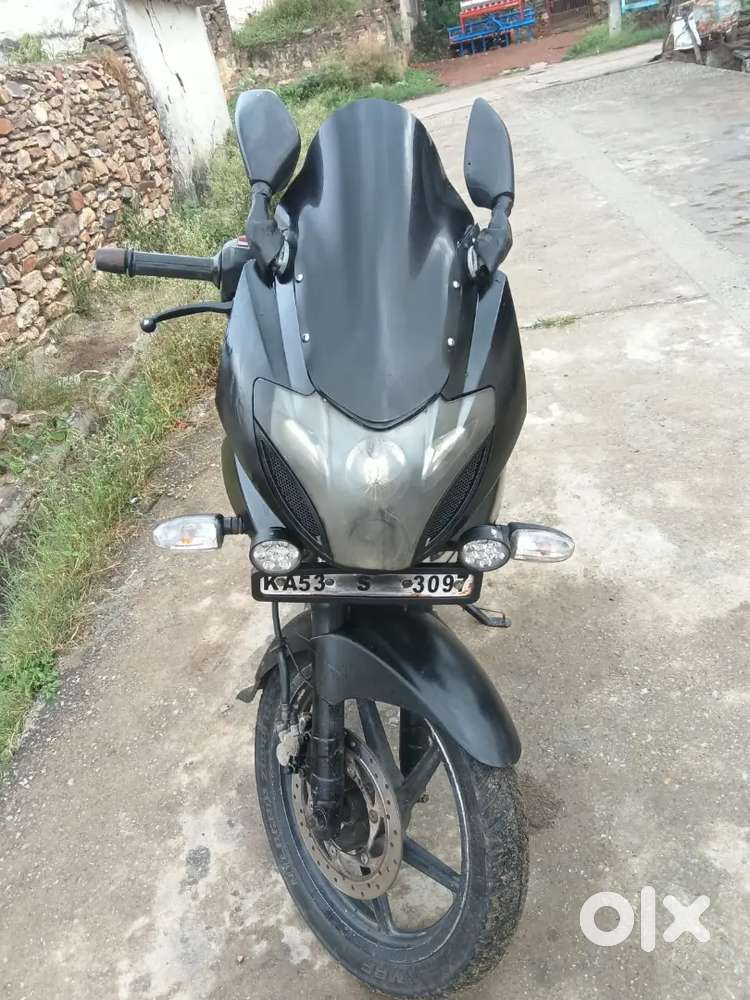 ಫುಲ್ ಕಂಡಿಶನ್ ಬೈಕ್ ಶೋರೂಮ್ ಇಂಟೆನ್ಸ್ ಶೋರೂಮ್ ಕಂಡೀಶನ್