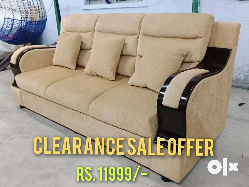 Clearance sale offer - Rs. 11999.