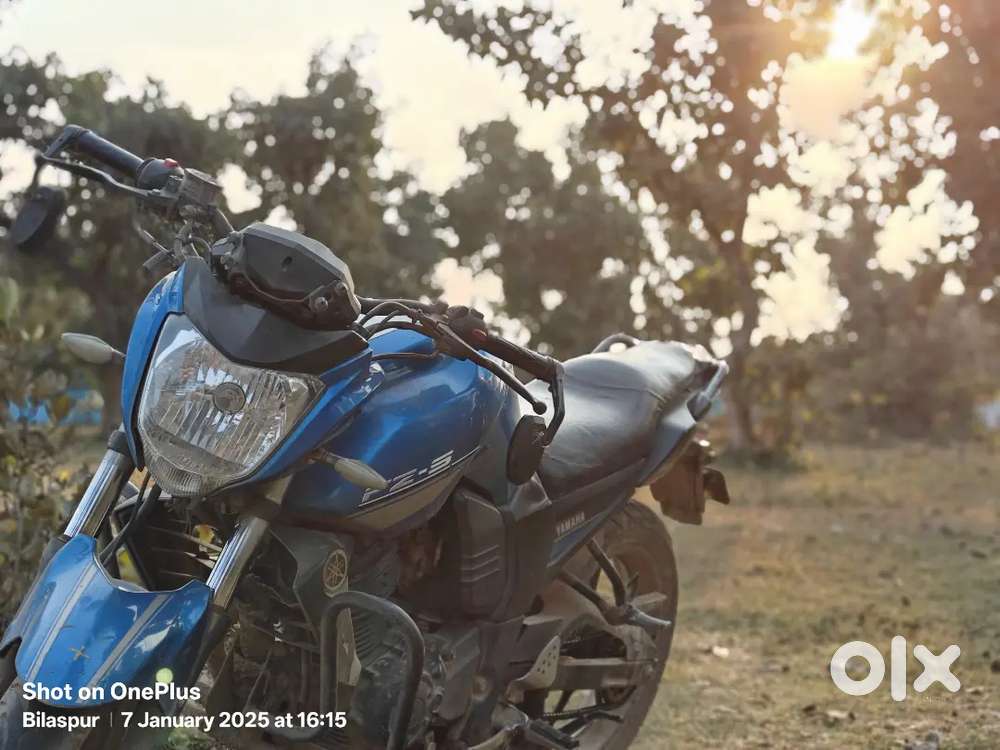 YAMAHA FZ 2012