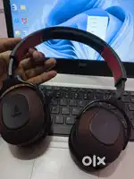 Headphones on rent