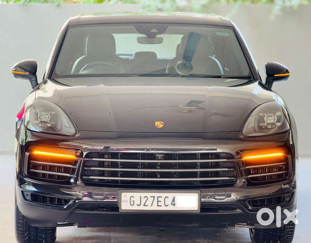 Porsche Cayenne Base, 2023, Petrol