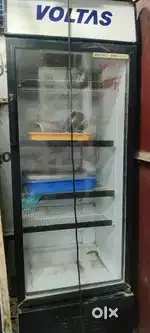 120 Liter Display Fridge.
