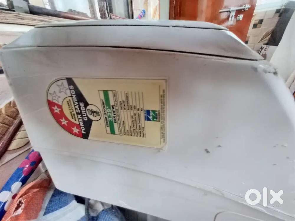 Hitachi 1.5 ton 3 star split AC. Working condition