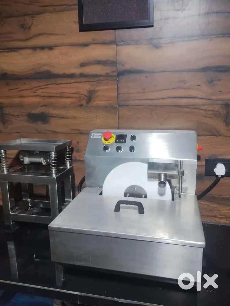 DOLCE Chocolate Disc Tempering Machine 15 Kg with Vibrating machine