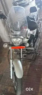 Bajaj Avenger 220 cruise