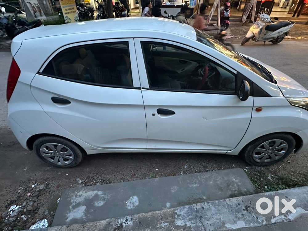 Hyundai EON 2016 Petrol Well Maintained