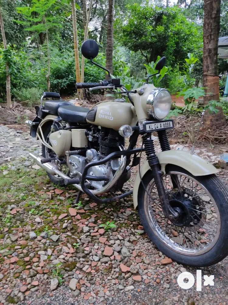 Royal Enfield bullet with stock silence