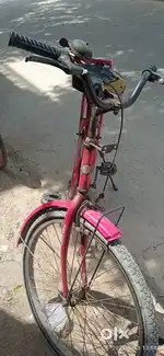 Bicycle new condition rakhi hui hai sharif gaddi fati hai and ek breki