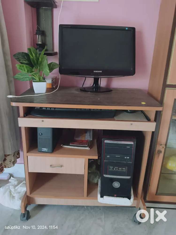 Computer With Table