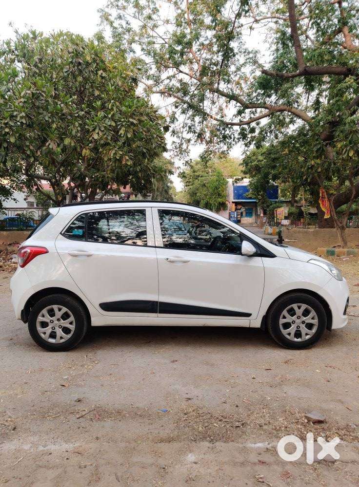 Hyundai Grand i10 2013-2016 Sportz, 2015, Petrol