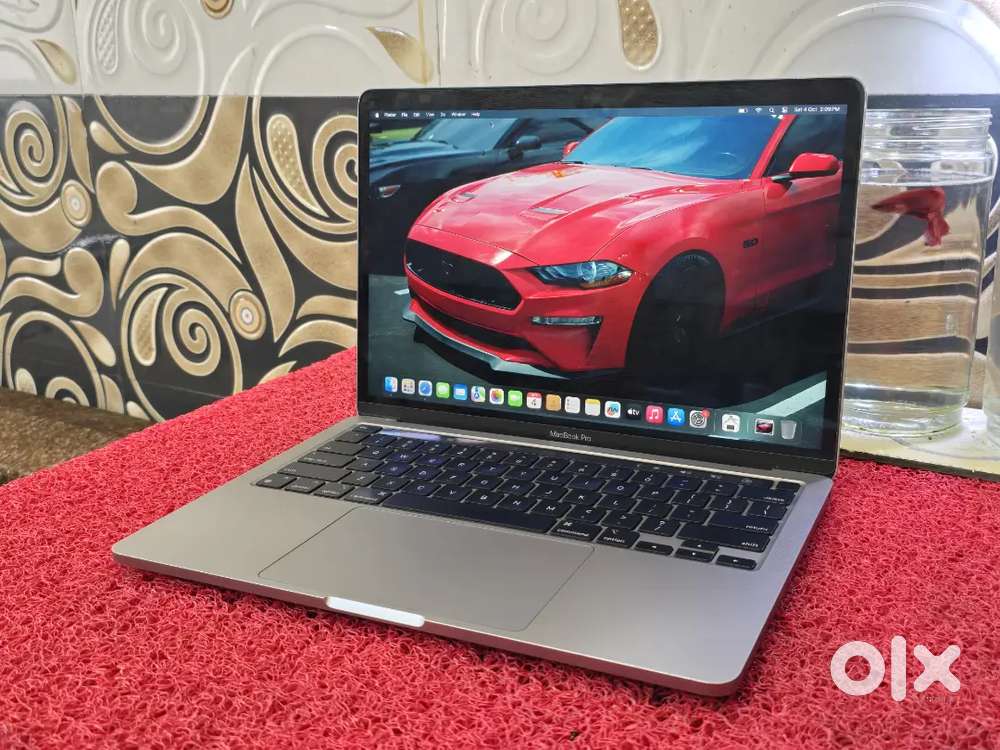 M2 Apple Macbook 8gb Ram 256gb SSD 13inch Retina Display Touchbar