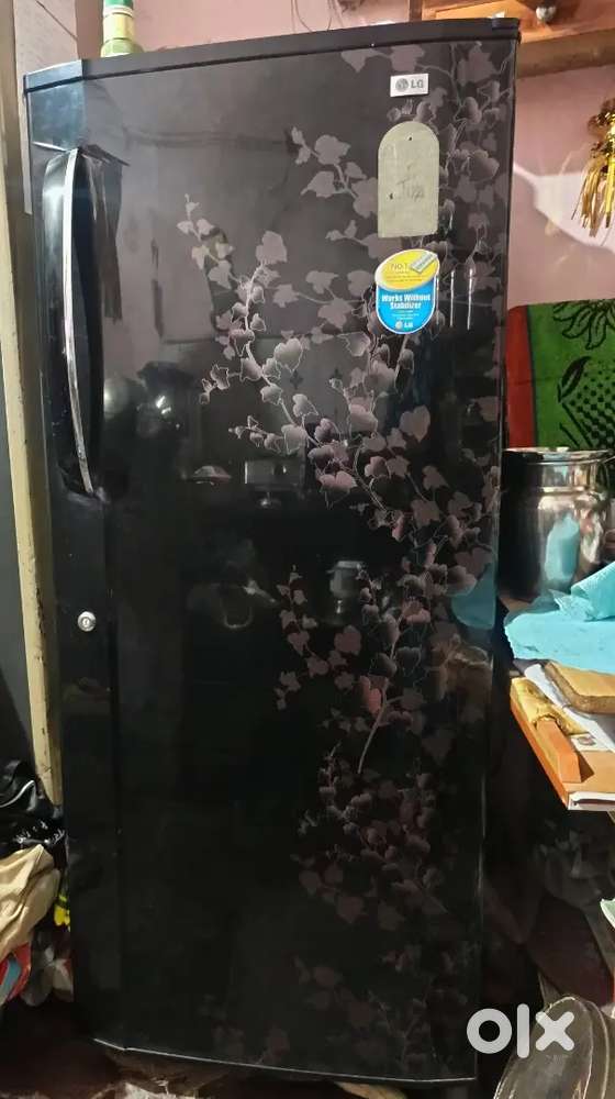 good condition fridge.,.  Lg
