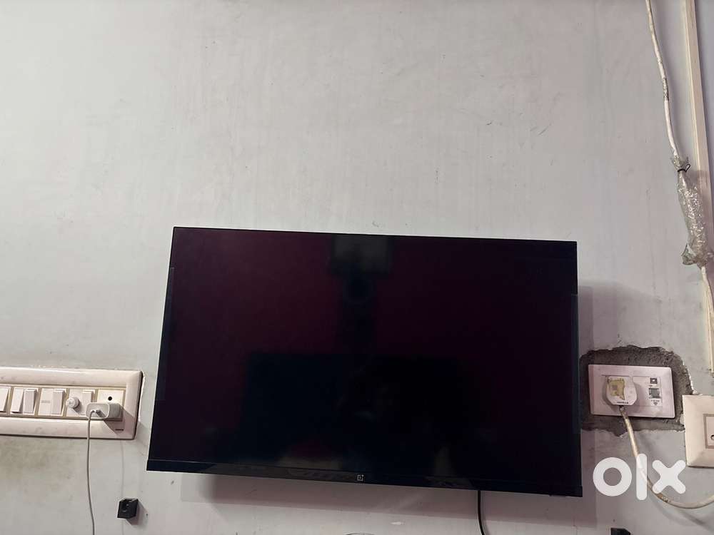 One plus LED32” tv