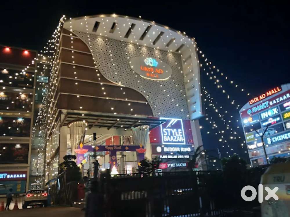 (UMRAO MALL) VACANCIES ARE AVAILABLE IN LUCKNOW