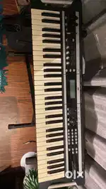 Korg X50 Synthesiser