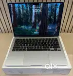 APPLE MACBOOK AIR M2 CHIP 8GB RAM 256GB SSD WITH BOX MINT CONDITION