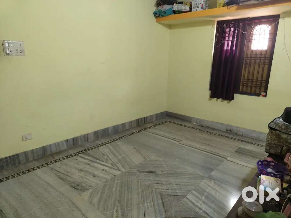 Need working women for room sharing in 3bhk