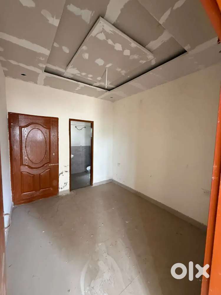 HURRY UP 2BHK FLAT ONLY 25LAC SECTOR 115 KHARAR LANDRAN  ROAD