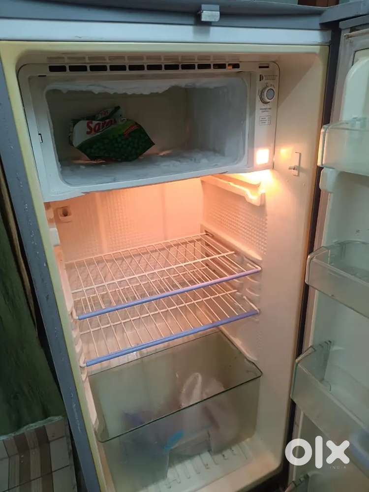Washing machine (LG) and Fridge(samsung)