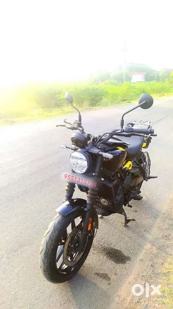 ROYAL ENFIELD GUERRILLA 450/BULLET NEW CONDITION