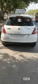 Maruti Suzuki Swift 13 CNG & Hybrids 90852 Km Driven