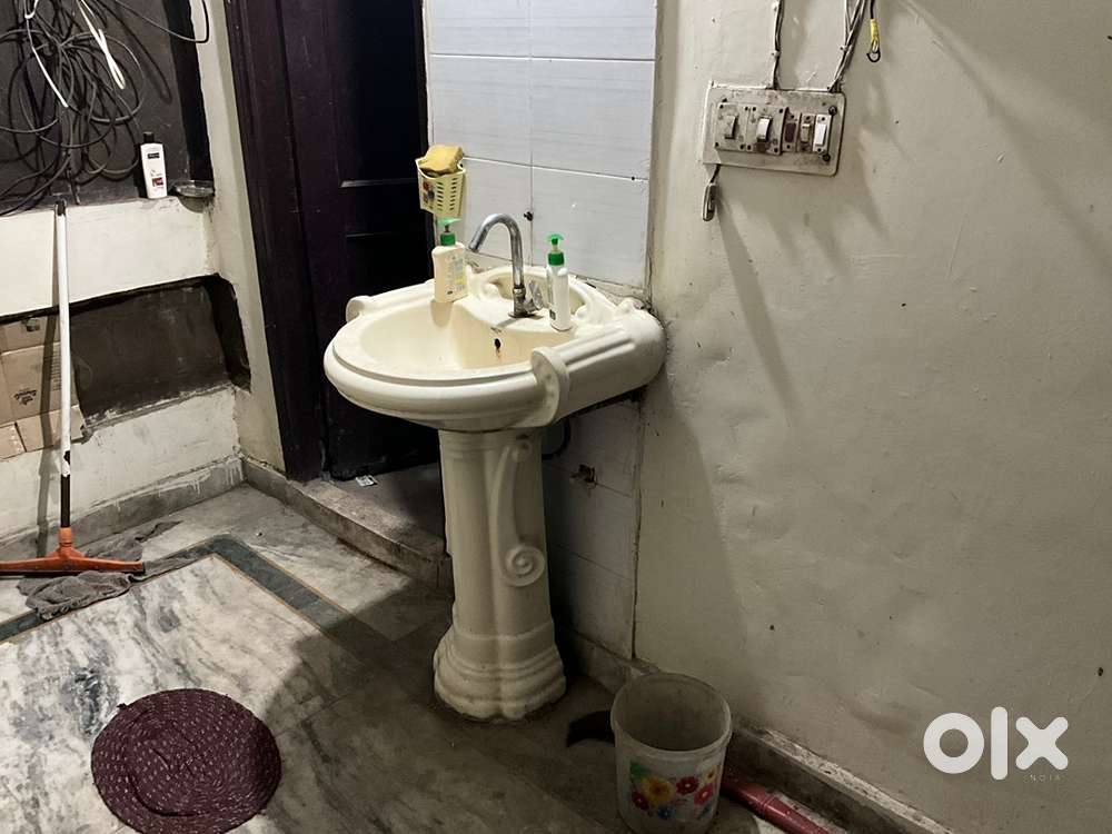 Room for rent in Gandhivihar