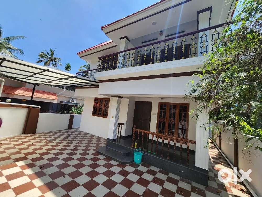 4 BHK House for Rent – Peaceful Residential Area, Near Main Road