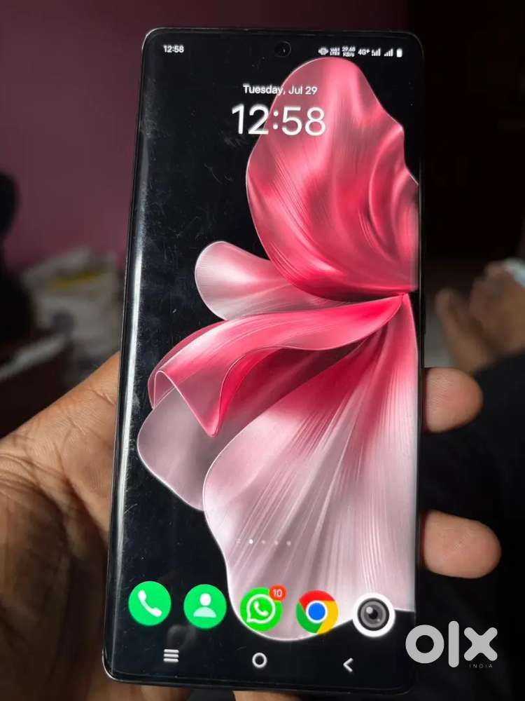 Vivo v30e for sell in under warranty