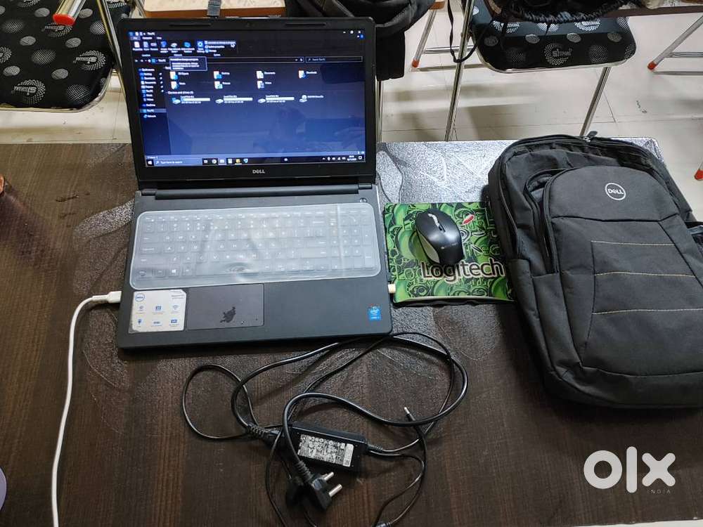 Dell Inspiron 3558. 15.6 inch Touchscreen, 1 TB storage, excellent