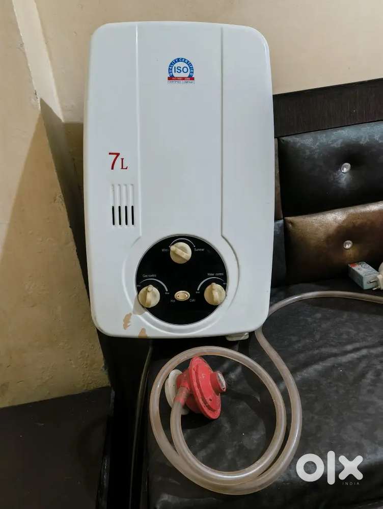 Geyser Gas 7 Ltr. ISO certified in working condition. 1.5 Year old.