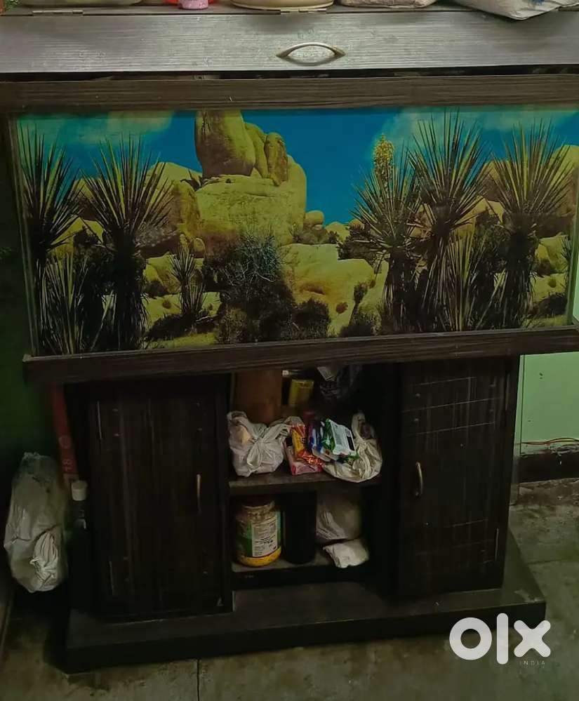 AQUARIUM WITH ALL ACCESSORIES 40 WIDTH 25 HEIGHT WITH WOODEN CABINET