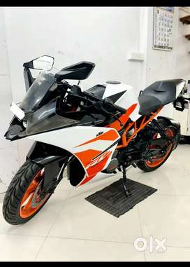 RC 200 KTM.