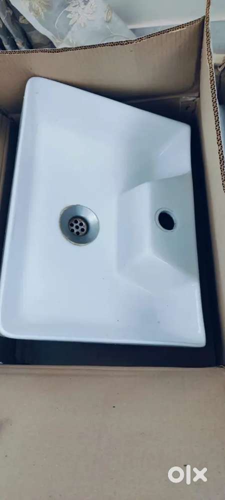 Table top wash basin of vanity