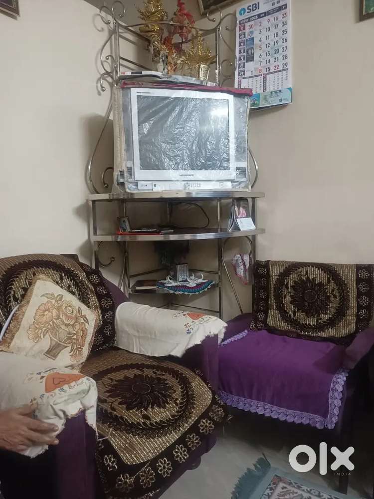 Strong Metal TV Stand + Working Color TV Perfect for Hall / Guest Room