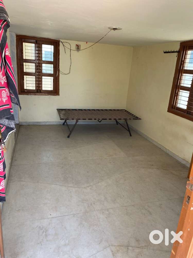 Only One Room and Bathroom On Rent