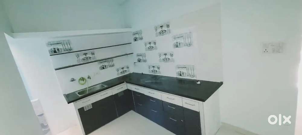 Indipendent 2Bhk Flat For Rent Near Bombay Hospital