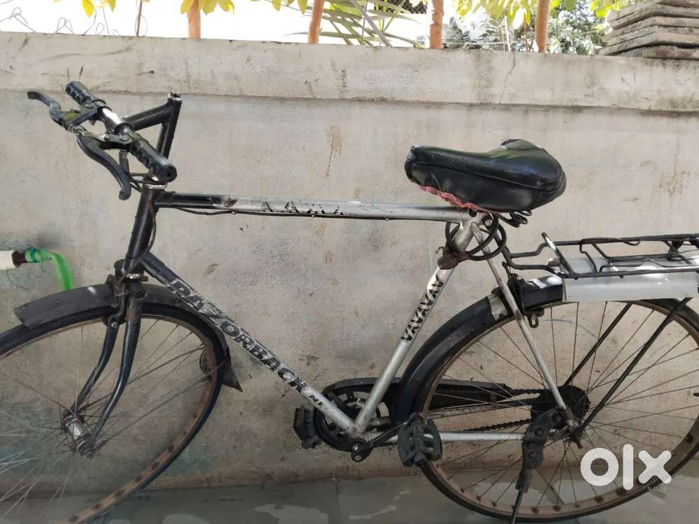 In good condition Hero light weight bicycle