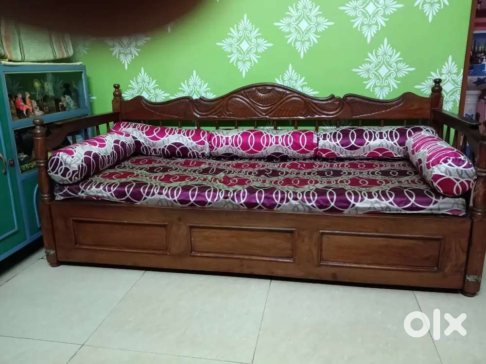 1Sofa cum divan,2single sofa and 1 single bed