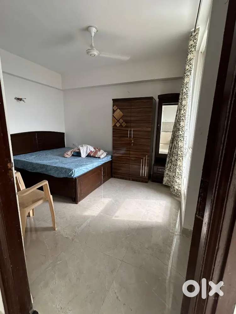 2BHK High-Rise Apartment for Rent – Ideal for Professionals or Family