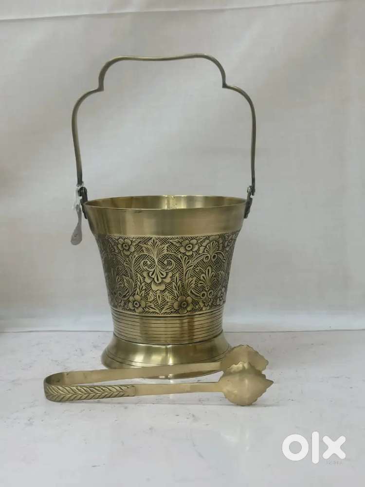 Antique pure brass ice bucket with cluch 16/17 cm.