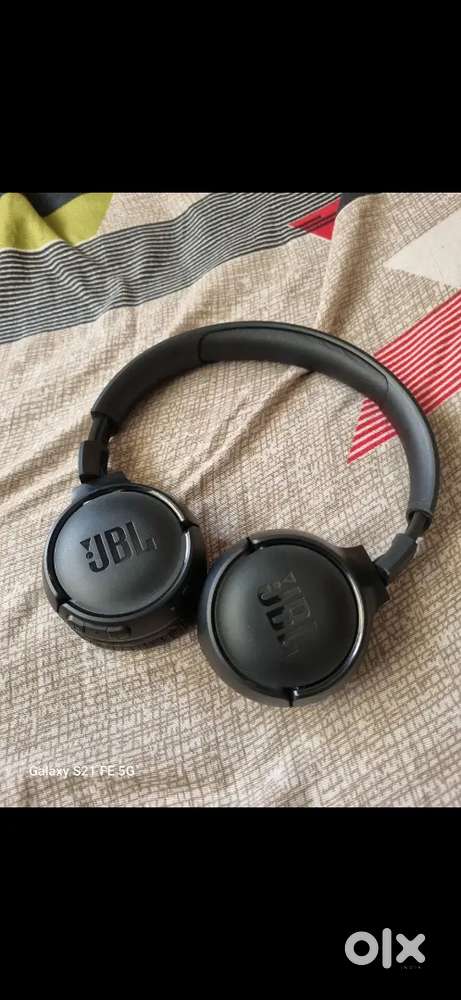 Only 1 month Use with 1 year warranty JBL Headphone