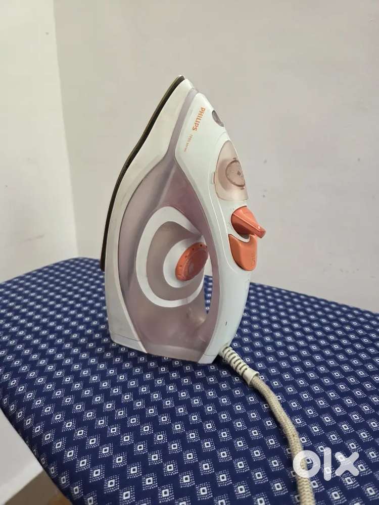 Philip Steam Iron